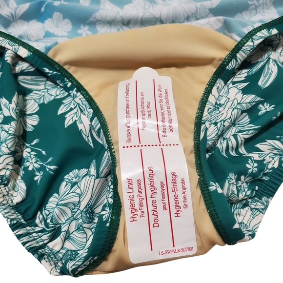 NEW Lands End Swim SlenderSuit Belted Sweetheart One Piece Bathing suit - Picture 10 of 16